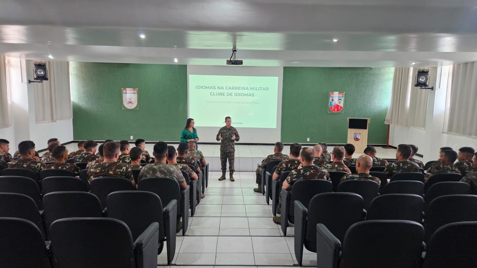 Palestra sobre idiomas na carreira militar - Clube de Idiomas